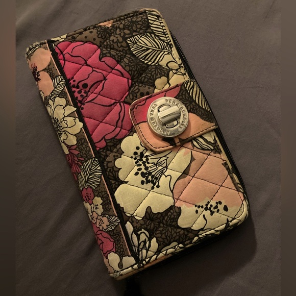 Vera Bradley Handbags - Vera Bradley Clutch Wallet